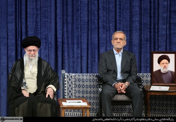 رهبر معظم انقلاب بر اولویت مسائل اقتصادی تاکید کردند